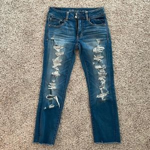 Size 6 American Eagle capri jeans. Super super stretch